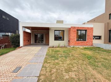 Casa · 119m² · 5 Ambientes · 2 Cocheras · Venta Casa Etapa 2 Malagueño Docta