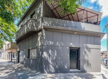 Casa · 130m² · 5 Ambientes · 1 Cochera · Venta 2 PH Independientes en Lote Propio. Pompeya.