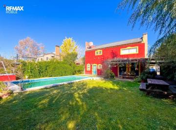 Casa · 180m² · 4 Ambientes · 2 Cocheras · Casa en Venta en El Quimilar con Pileta Apta Banco