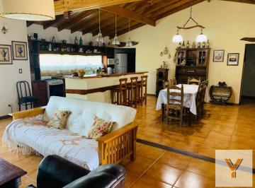 Casa · 140m² · 5 Ambientes · 1 Cochera · Casa en Venta - 2 Dorm. 2 Baños - 140 m² - Barrio Chapadmalal