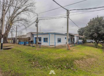 Casa · 132m² · 4 Ambientes · 1 Cochera · Venta Casa 2 Dorm. Mas Galpon Las Piedras