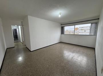 Departamento · 60m² · 4 Ambientes · 1 Cochera · Apartamento en Venta, 3 Dorm., Malvin Norte