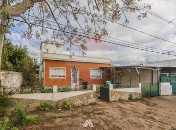 Casa · 206m² · 9 Ambientes · 1 Cochera · Casa Más Apartamento en un Mismo Padrón - La Paz