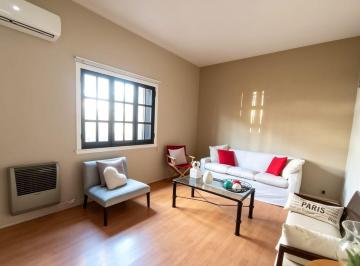 Casa · 121m² · 6 Ambientes · 1 Cochera · Casa 6 Ambientes Venta Lomas del Mirador