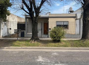 Casa · 70m² · 3 Ambientes · 1 Cochera · Venta Casa 3 Ambientes con Parque Villa Tesei