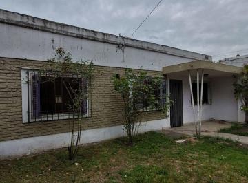 Casa · 87m² · 3 Ambientes · 1 Cochera · Venta Casa 3 Ambientes Lote Propio Merlo