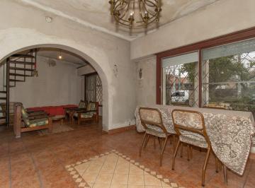 Casa · 150m² · 5 Ambientes · 1 Cochera · Casa de 5 Ambientes Desarrollada en Dos Plantas