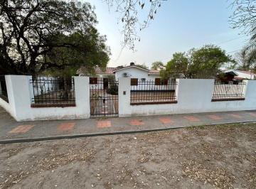 Casa · 200m² · 4 Ambientes · 1 Cochera · Venta de Casa Av Belgrano La Banda, 3 Dorm