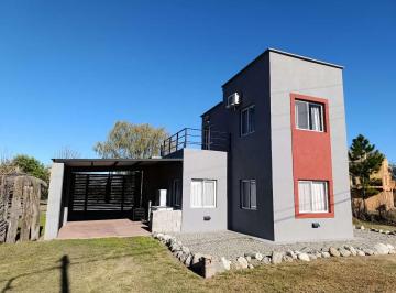 Casa · 100m² · 4 Ambientes · 1 Cochera · Casa en Venta en Solares del Valle