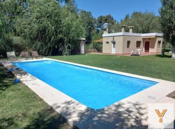 Casa · 70m² · 4 Ambientes · Casa Quinta en Venta - 3 Dorm. 1 Baño - 1.800 m² - General Hornos
