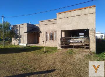 Casa · 170m² · 3 Ambientes · Casa en Venta - 2 Dorm. 1 Baño - Carmen de Areco