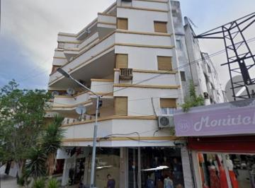 Departamento · 72m² · 2 Ambientes · Termas de Rio Hondo - Amoblado! Depto. Centrico de 1 Dormitorio C/ Balcon - C/ Rivadavia Al 300