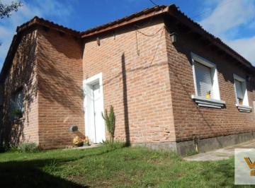 Casa · 108m² · 3 Ambientes · 1 Cochera · Casa Venta - 2 Dorm. 1 Baño 1 Cochera - 313 m² Totales - Suipacha