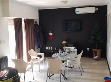 Casa · 88m² · 3 Ambientes · 1 Cochera · Casa en Venta - 2 Dorm. 1 Baño - Cochera - 380 m² - Chivilcoy
