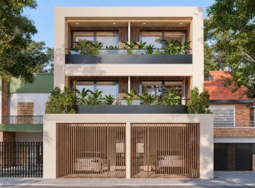 Casa · 165m² · 4 Ambientes · 1 Cochera · Tríplex 4 Ambientes, Cochera, Jardín, Piscina en Florida