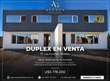 PH · 118m² · 4 Ambientes · 1 Cochera · PH en Venta, Los Cerezos II Plottier