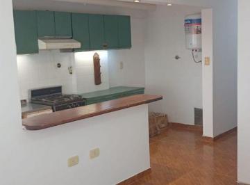 Departamento de 3 ambientes, Resistencia · Excelente Departamento en Alquiler en El Centro de Resistencia! Características:ideal Para Estudia