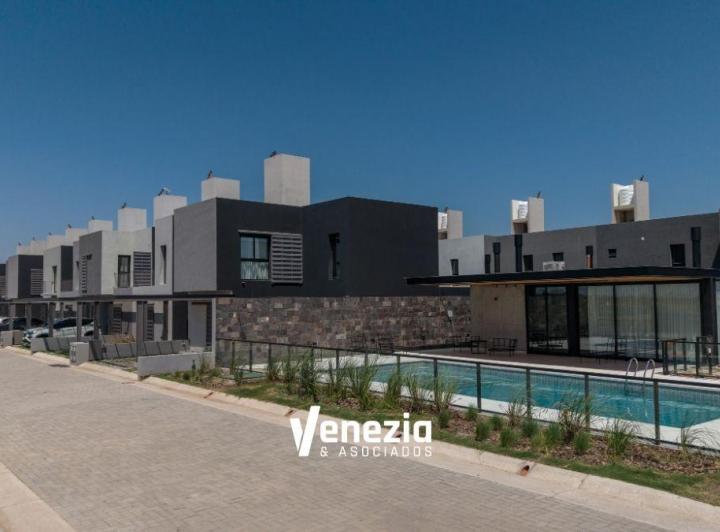 Casa · 150m² · 5 Ambientes · 1 Cochera