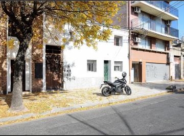 Departamento · 50m² · 2 Ambientes · 3 Febrero 2867 Dpto de Pasillo Antiguo (No Ph) con Patio