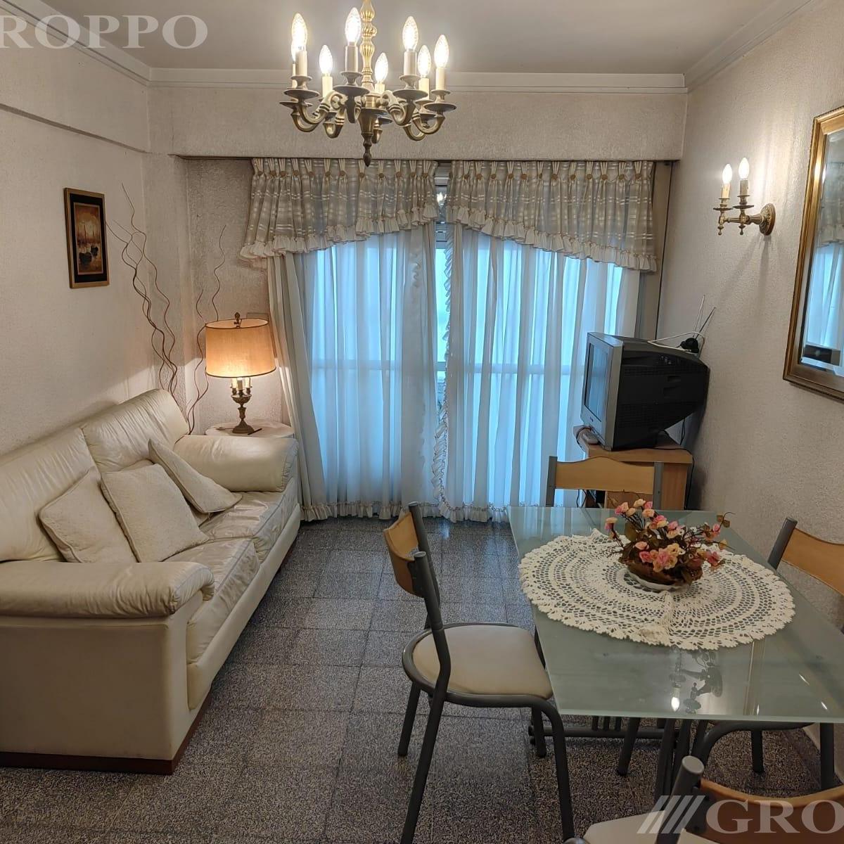 Depto 2 amb, 53m² con balcón y cochera — Plaza Colón