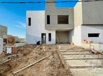 Casa de 5 ambientes, Córdoba · Duplex 3 Dorm + 3 Baños + Cochera Doble.