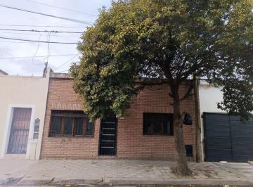 Casa · 100m² · 4 Ambientes · Alquiler Casa B Colon 3dorm y Patio