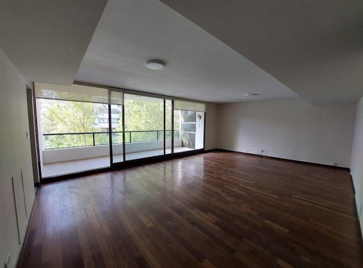 Departamento · 135m² · 5 Ambientes · 1 Cochera