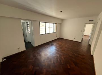Departamento · 67m² · 5 Ambientes · Departamento en Centro