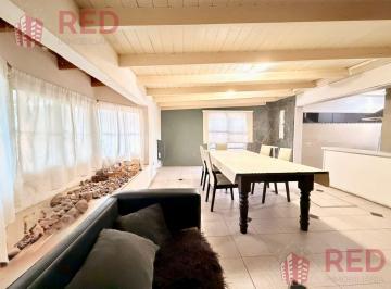 Casa · 103m² · 5 Ambientes · 1 Cochera · Vende Casa 3 Dorm. en Centenario con Patio