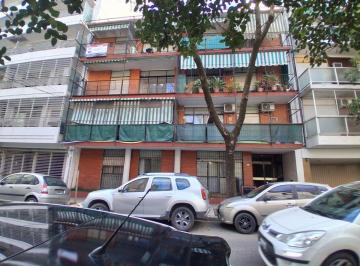 Departamento de 4 ambientes, Belgrano · Amplio Departamento de 4 Ambientes con Patio a Reciclar