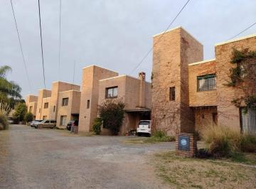 Casa · 180m² · 3 Dormitorios · ¡Alquiler! Dúplex en Housing en Argüello - 3 Dorm.