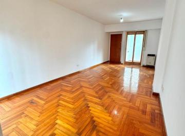Departamento de 2 ambientes, Belgrano · Excelente Dos Ambientes! Super Luminoso Al Frente!