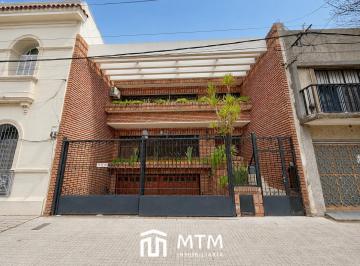 Casa · 330m² · 6 Ambientes · 2 Cocheras · Casa en Venta Rosario, Arroyito.