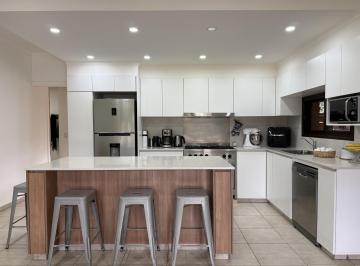 Casa · 194m² · 6 Ambientes · 6 Cocheras · Casa en Venta en Barrio Fincas de Maschwitz - 6amb - Suite - Galeria - Pileta.