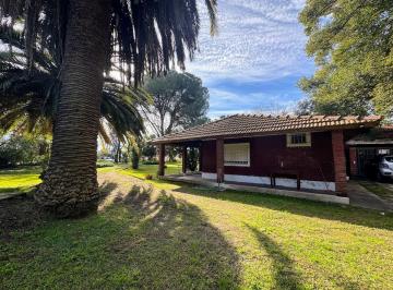 Quinta vacacional · 154m² · 3 Dormitorios · 3 Cocheras · Casa Quinta 4 Amb Venta Villa Astolfi Apto Credito