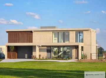 Casa · 380m² · 7 Ambientes · 4 Cocheras · Casa en Venta La Alameda Canning