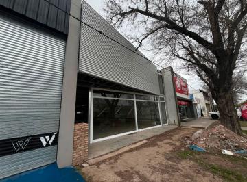 Local comercial · 231m² · Alquiler Local Comercial/2 Baños