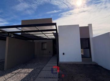 Casa · 120m² · 3 Ambientes · 1 Cochera · Duplex en Pampas de Manantiales