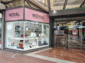 Local comercial · 48m² · Locales Comerciales en Venta. 9 Mtrs de Frente. Excelente Ubicacion y Renta!