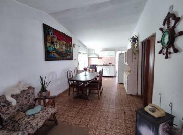 Casa · 136m² · 4 Ambientes · 2 Cocheras · Casa en Venta en Río Ceballos B° El Caracol.