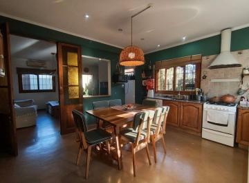 Casa de 4 ambientes, Quilmes · Venta de Casa 4 Ambientes en Ezpeleta Este con Quincho y Terraza