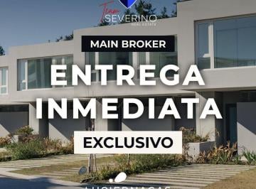 Casa · 142m² · 5 Ambientes · 2 Cocheras · Townhouse en Venta en Luciérnagas 5 Ambientes