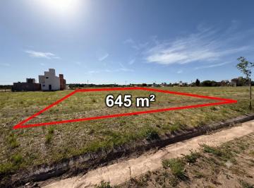 Terreno · 645m² · Lote de 645 m² en Sinsacate | Barrio La Arbolada | Apto Crédito Hipotecario con Escritura