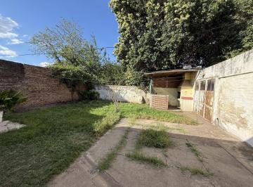 Casa · 198m² · 6 Ambientes · 1 Cochera · Casa Céntrica en Jesús María | 3 a 4 Dorm. | Apto Oficina o Consultorio y Cochera