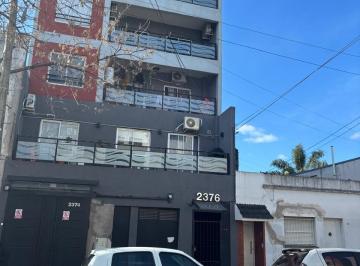 Departamento de 2 ambientes, Mataderos · Departamento Super Luminoso, con Patio, Parrilla, Lavadero Independiente.