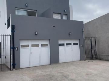 Casa · 90m² · 3 Ambientes · 1 Cochera · Venta Duplex 3 Amb Barrio 9 de Julio a Estrenar