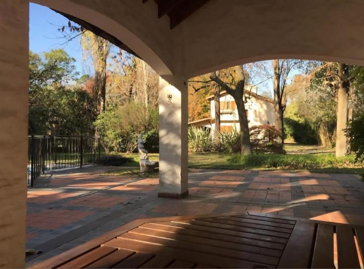 Casa · 180m² · 4 Ambientes