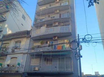 Departamento de 2 ambientes, Villa General Mitre · Dos Ambientes Exclusivo Piso Alto (No Ultimo) con Balcon y Cochera. Impecable Estado. Apto Credito