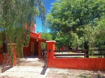 Casa · 200m² · 4 Ambientes · 2 Cocheras · Casa en Villa de Las Rosas
