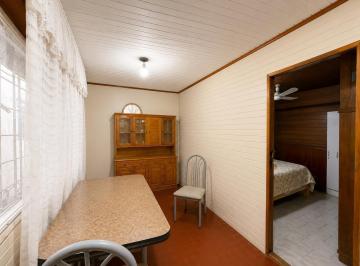 Casa · 133m² · 5 Ambientes · 1 Cochera · Casa en Venta en Monte Grande - con Escritura